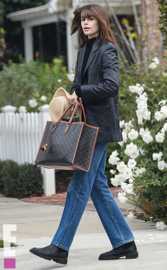 Photos from Austin Butler and Kaia Gerber Set Off on Holiday Vacation